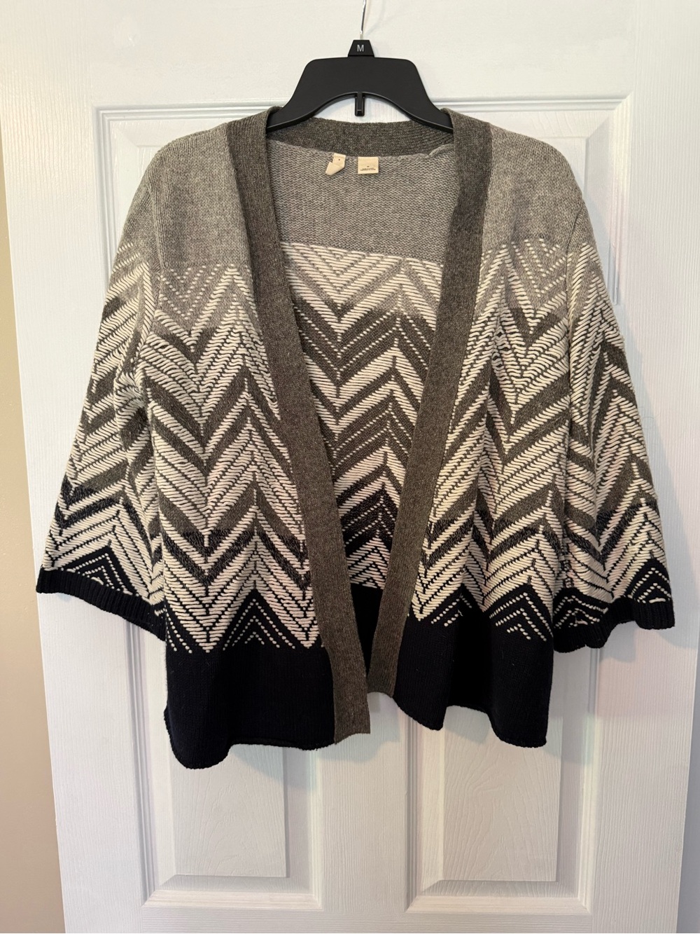 Anthropologie MOTH Navy Blue Gray Open
Cardigan Kimono Chevron Sweater